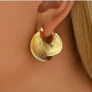 Zara Gold Swirl Earrings